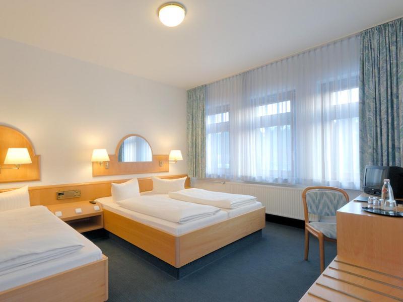 Autobahnhotel Gudow Buitenkant foto